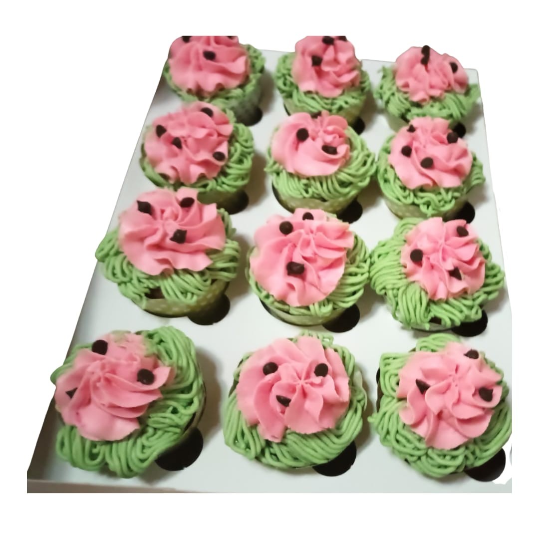 Vanilla Cupcakes (6 Pc 1 Pack)